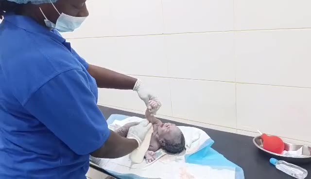 A newborn's first moments at Meddy Hospital